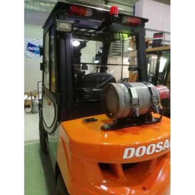 Газовый погрузчик Doosan G30 G Plus, год 2018 - E19C9529